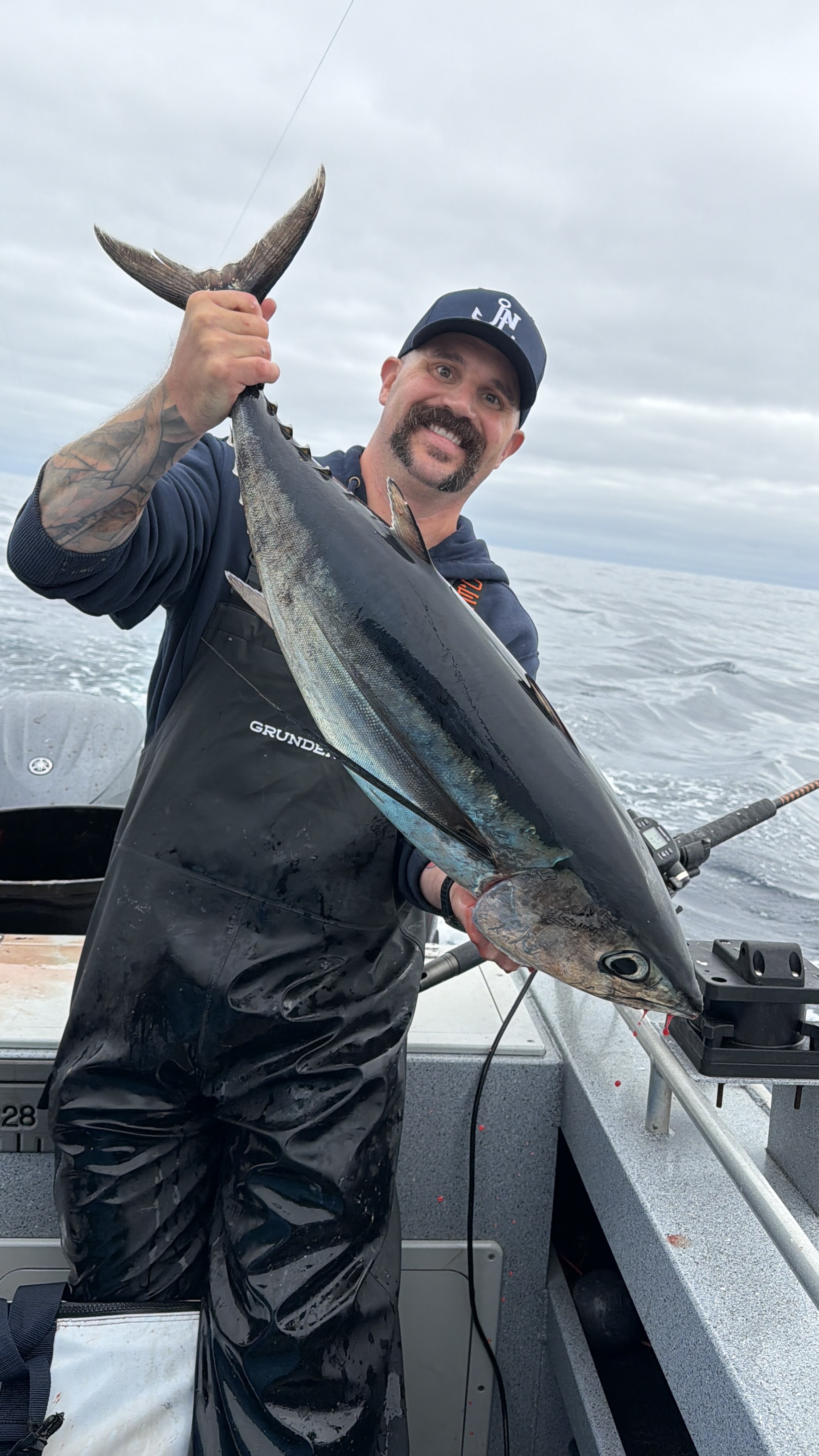 Tuna fishing charter — Pacific Northwest